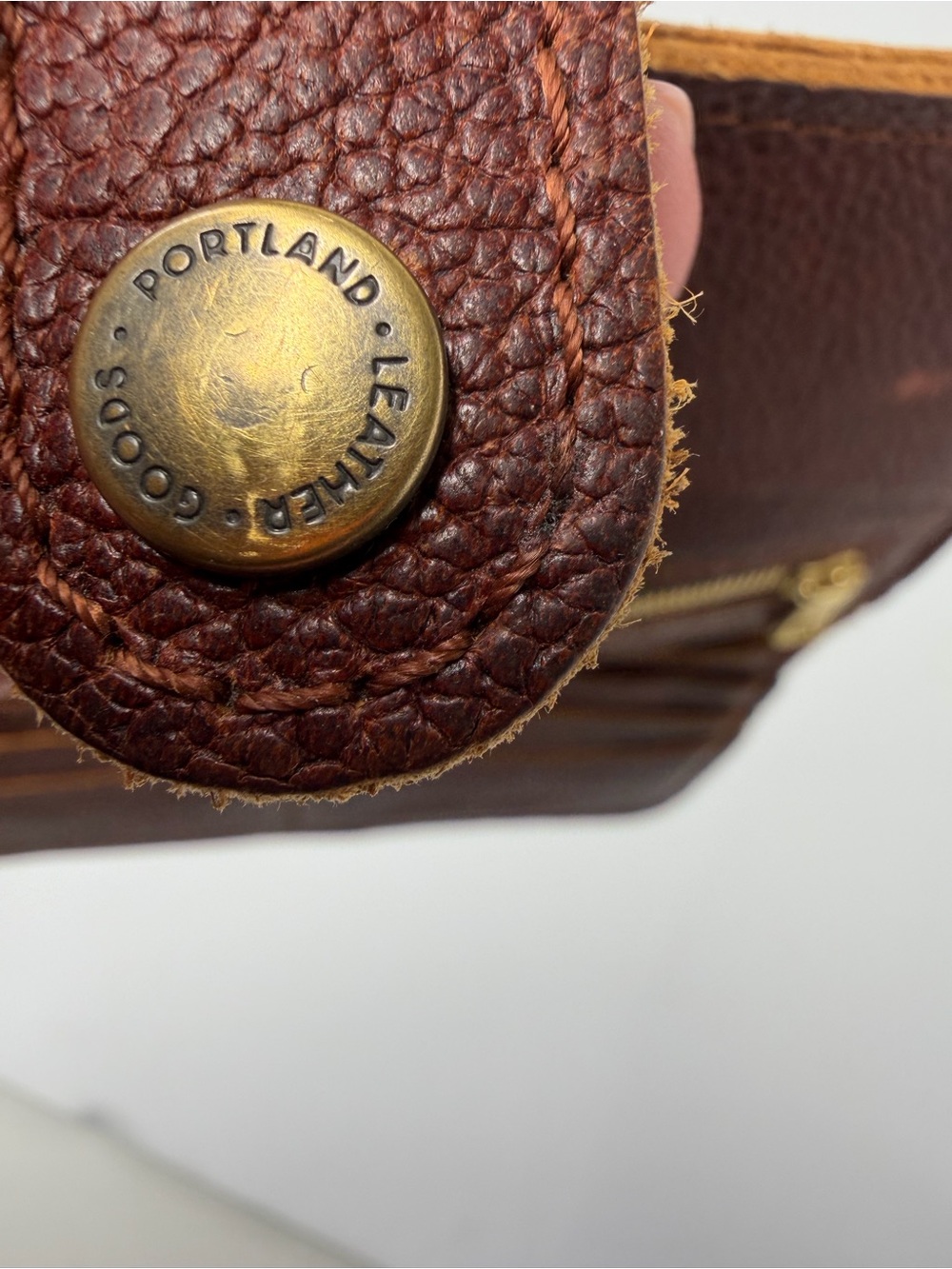Portland Leather Goods Womens Bifold Wallet Pebbled Leather Brown Distressed - Picture 5 of 6
